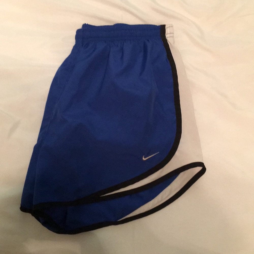 Nike Shorts - Picture 3 of 3